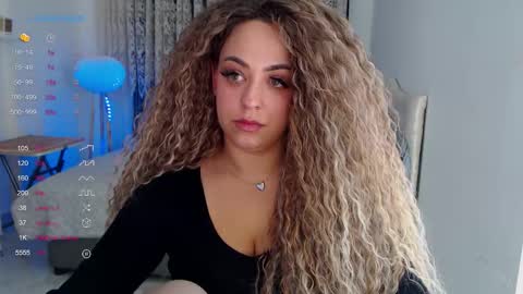 Snapshot of _just_a_queen_3 chatting on 12-04-25, 09:40 _just_a_queen_3 online show from 12-04-25, 09:40