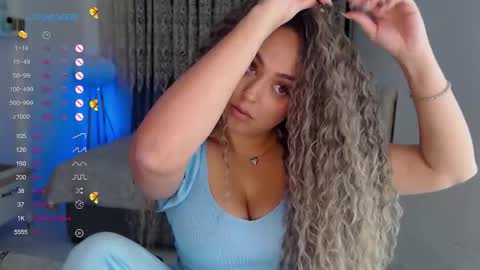 Snapshot of _just_a_queen_3 chatting on 01-06-26, 10:30 _just_a_queen_3 online show from 01-06-26, 10:30