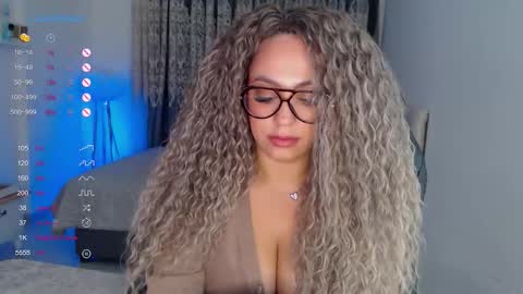 Snapshot of _just_a_queen_3 chatting on 01-19-26, 08:29 _just_a_queen_3 online show from 01-19-26, 08:29