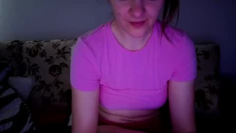 Snapshot of _just_a_simple_girl chatting on 06-07-26, 05:00 _just_a_simple_girl online show from 06-07-26, 05:00