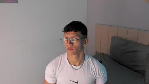 Snapshot of _justin_andrew1 chatting on 02-05-26, 04:28 justin online show from 02-05-26, 04:28