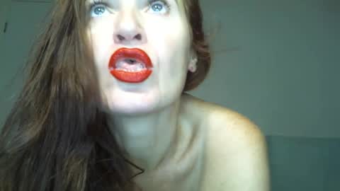 Snapshot of _kapelka_ chatting on 09-27-25, 03:00 KAPELKA online show from 09-27-25, 03:00
