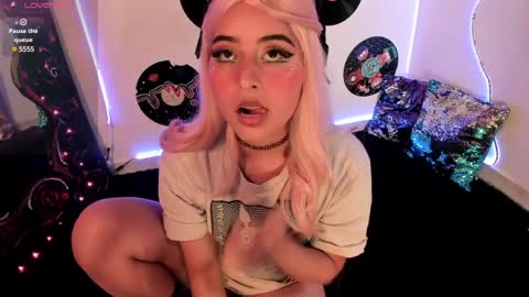 Snapshot of _karine01 chatting on 01-23-25, 04:19 _karine01 online show from 01-23-25, 04:19