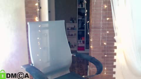 Snapshot of _karolina chatting on 01-13-25, 10:03 karolina online show from 01-13-25, 10:03