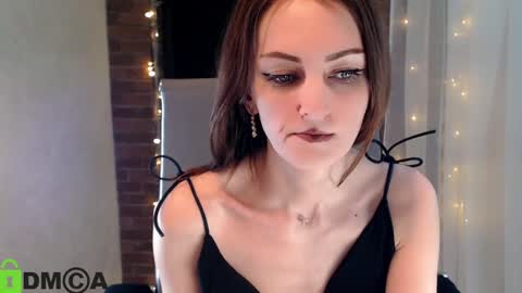 Snapshot of _karolina chatting on 01-15-25, 04:54 karolina online show from 01-15-25, 04:54