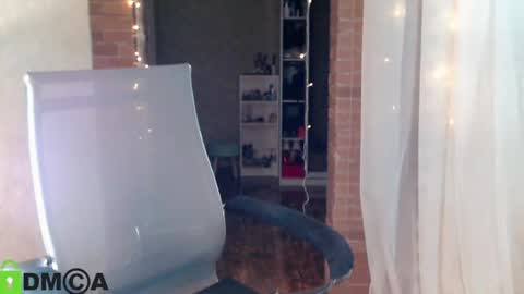 Snapshot of _karolina chatting on 02-06-25, 06:35 karolina online show from 02-06-25, 06:35