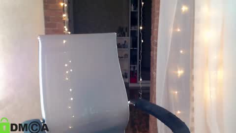 Snapshot of _karolina chatting on 02-11-25, 07:16 karolina online show from 02-11-25, 07:16