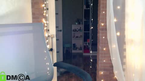Snapshot of _karolina chatting on 02-23-25, 04:57 karolina online show from 02-23-25, 04:57