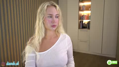 Snapshot of _kateline_ chatting on 09-09-25, 10:15 Kate online show from 09-09-25, 10:15