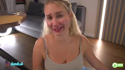 Snapshot of _kateline_ chatting on 11-07-25, 01:55 Kate online show from 11-07-25, 01:55