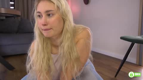 Snapshot of _kateline_ chatting on 01-18-26, 04:00 Kate online show from 01-18-26, 04:00