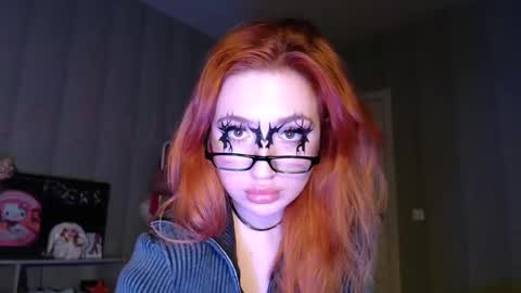 Snapshot of _katemiller_ chatting on 01-07-25, 01:24 katemiller online show from 01-07-25, 01:24