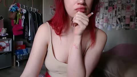 Snapshot of _katemiller_ chatting on 10-15-25, 05:07 katemiller online show from 10-15-25, 05:07