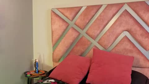 kelly online show from 11-19-25, 01:22