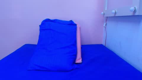 Snapshot of _kendall_07 chatting on 09-10-25, 11:54 Kendall online show from 09-10-25, 11:54