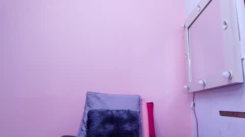 Snapshot of _kendall_07 chatting on 10-03-25, 12:02 Kendall online show from 10-03-25, 12:02