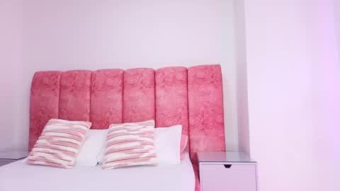 Snapshot of _kendall_07 chatting on 11-21-25, 12:04 Kendall online show from 11-21-25, 12:04