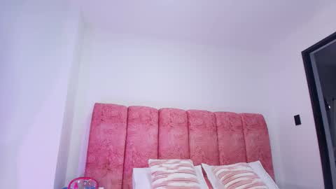 Snapshot of _kendall_07 chatting on 11-26-25, 11:55 Kendall online show from 11-26-25, 11:55