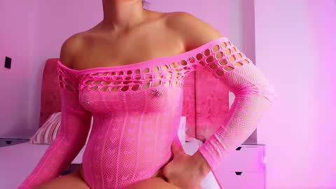 Snapshot of _kendall_07 chatting on 12-02-25, 11:59 Kendall online show from 12-02-25, 11:59