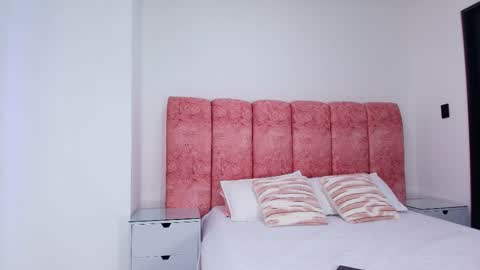 Snapshot of _kendall_07 chatting on 12-16-25, 11:59 Kendall online show from 12-16-25, 11:59