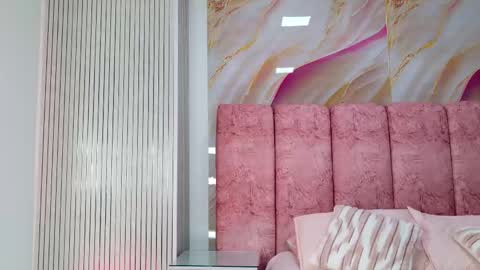 Snapshot of _kendall_07 chatting on 02-04-26, 11:49 Kendall online show from 02-04-26, 11:49