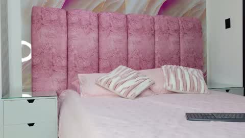 Snapshot of _kendall_07 chatting on 02-19-26, 11:50 Kendall online show from 02-19-26, 11:50