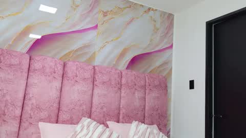 Snapshot of _kendall_07 chatting on 02-26-26, 11:53 Kendall online show from 02-26-26, 11:53