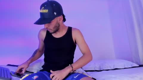 Snapshot of _kevin_xxx chatting on 02-27-25, 12:02 online show from 02-27-25, 12:02