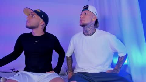 Snapshot of _kevin_xxx chatting on 10-09-25, 10:46 online show from 10-09-25, 10:46