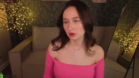 Snapshot of _kiki_angel_ chatting on 02-13-26, 09:49 Kiki online show from 02-13-26, 09:49