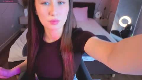 Snapshot of _kiki_angel_ chatting on 03-15-26, 09:26 Kiki online show from 03-15-26, 09:26