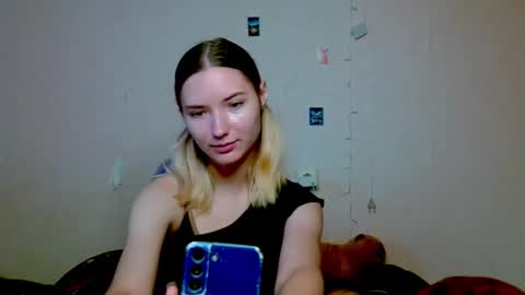 _kikiclark_ online show from 10-09-25, 12:03