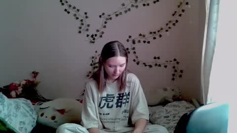 _kikiclark_ online show from 11-15-25, 10:34