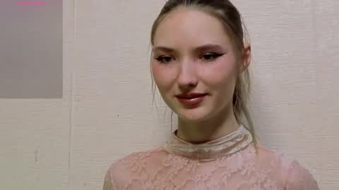 _kikiclark_ online show from 05-03-26, 07:42