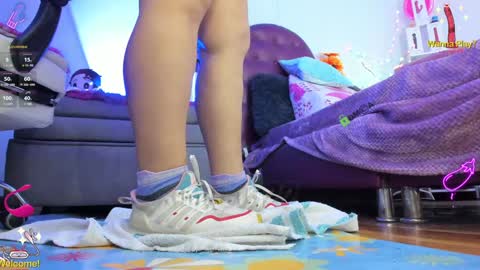 Snapshot of _kimi22 chatting on 01-14-25, 12:11 Kimi online show from 01-14-25, 12:11