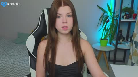 Molly   Emily online show from 01-16-25, 06:27