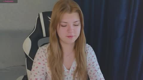 Molly   Emily online show from 10-15-25, 04:34