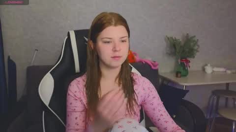 Molly   Emily online show from 12-21-25, 06:59