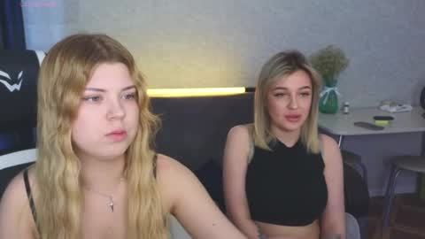 Molly   Emily online show from 04-26-26, 03:10