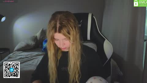 Molly   Emily online show from 06-27-26, 02:34