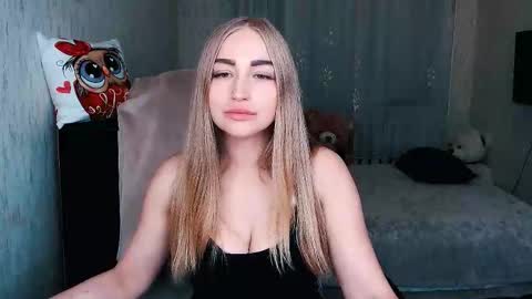 Snapshot of _kittyboo chatting on 10-07-25, 07:00 Aleksa online show from 10-07-25, 07:00
