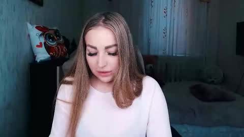 Snapshot of _kittyboo chatting on 12-15-25, 08:51 Aleksa online show from 12-15-25, 08:51