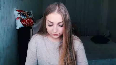 Snapshot of _kittyboo chatting on 12-23-25, 05:49 Aleksa online show from 12-23-25, 05:49