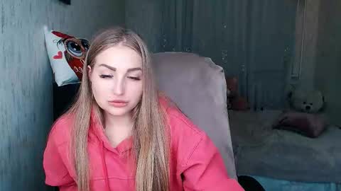 Snapshot of _kittyboo chatting on 01-05-26, 05:27 Aleksa online show from 01-05-26, 05:27