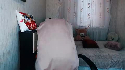 Snapshot of _kittyboo chatting on 01-10-26, 08:49 Aleksa online show from 01-10-26, 08:49