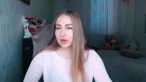 Snapshot of _kittyboo chatting on 02-05-26, 06:51 Aleksa online show from 02-05-26, 06:51