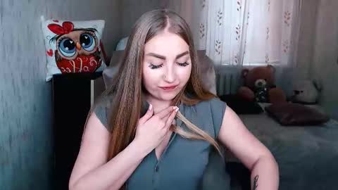 Snapshot of _kittyboo chatting on 02-11-26, 08:41 Aleksa online show from 02-11-26, 08:41