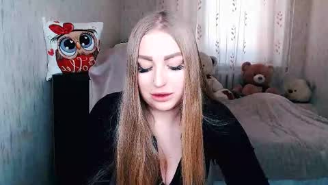 Snapshot of _kittyboo chatting on 02-25-26, 07:29 Aleksa online show from 02-25-26, 07:29