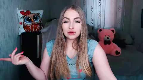 Snapshot of _kittyboo chatting on 03-04-26, 06:52 Aleksa online show from 03-04-26, 06:52