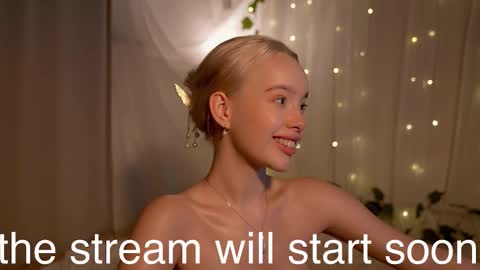 Snapshot of _kkkhaleesi_ chatting on 02-24-26, 10:19 DENI online show from 02-24-26, 10:19